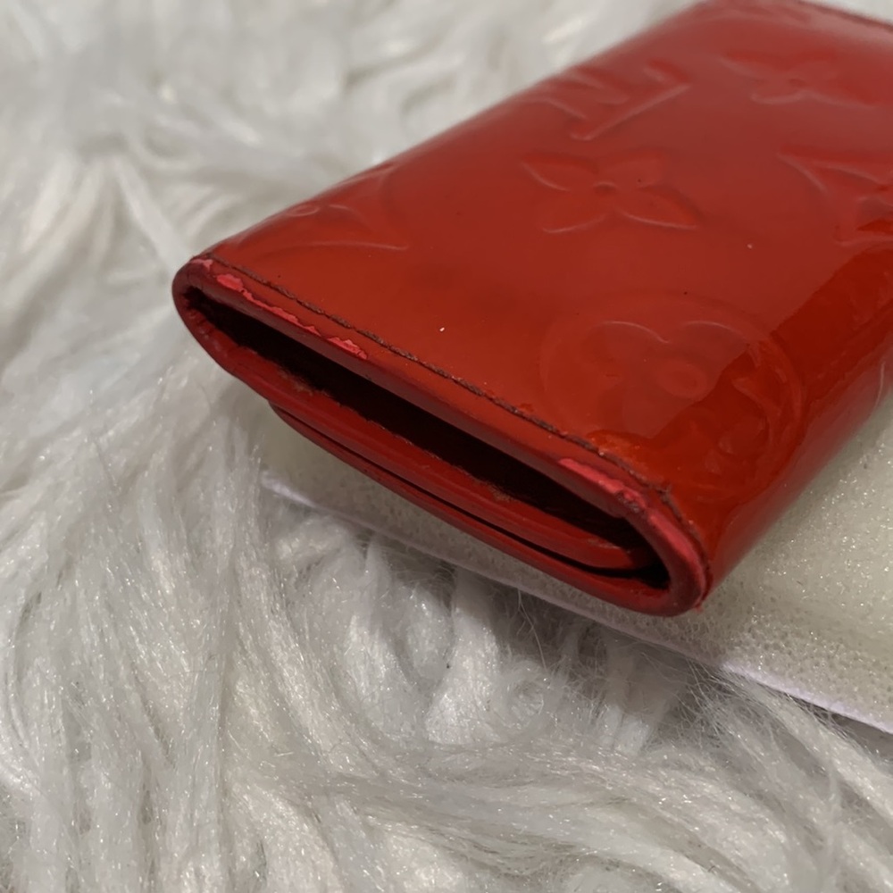 Louis Vuitton Cherry Red Patent Leather Key Holder - Picture 5 of 14
